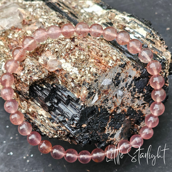 Aardbeienkwarts armband