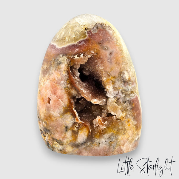 druzy roze amethist sculptuur